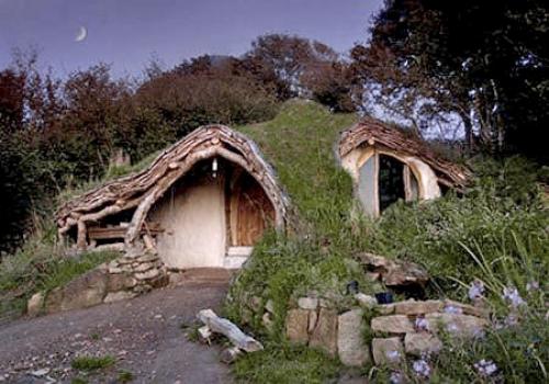 Как сделать дом под землёй. Какие требования предъявляются к участку под дом-землянку?