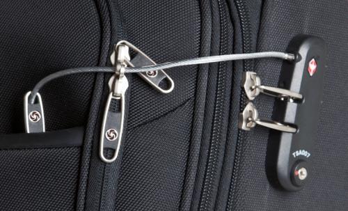 Как настроить кодовый замок на двери. Когда может понадобиться перекодировка замка входной железной двери 04