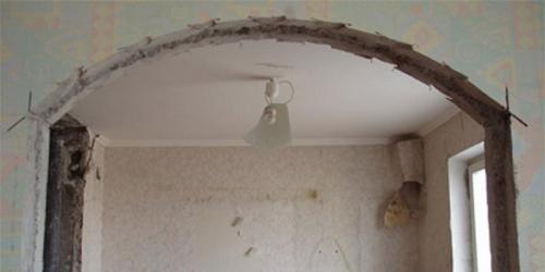 Как сделать арку в дверном проеме: материал простенка диктует технологию