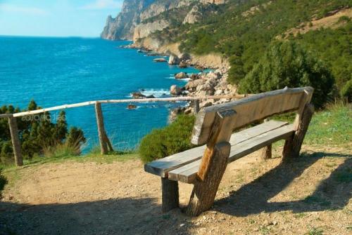 Основание скамейки из металла. Виды конструкций и фото садовых скамеек