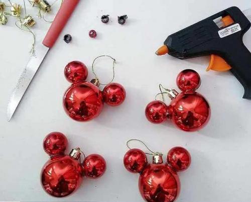 Поделки к новому году 2020 своими руками. Новогодняя игрушка Микки Маус к году 2020 своими руками