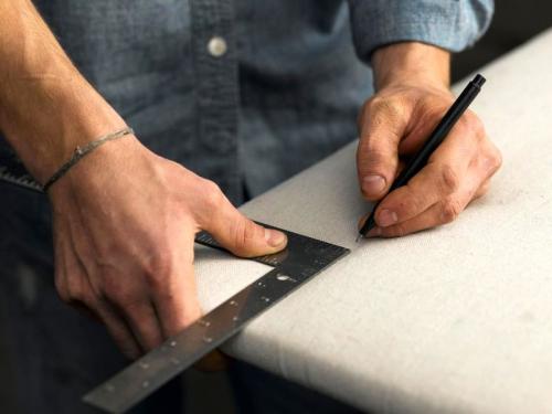 Как украсить изголовье кровати своими руками. Орнамент из гвоздей