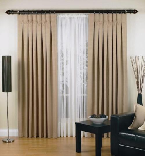 Шторы для зала 2019. Сдержанные или однотонные раскраски