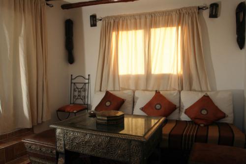 Модные шторы в зал. Модные тенденции и новинки штор в гостиную