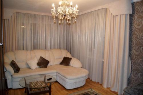 Модные шторы в зал. Модные тенденции и новинки штор в гостиную