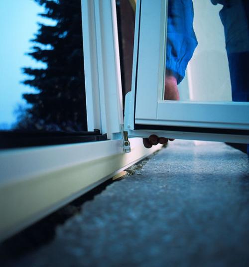 При какой температуре можно устанавливать пластиковые окна зимой. Установка пластиковых окон в зимнее время года 04