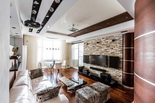 Стена с декоративным камнем. Какие фактуры используют в облицовке