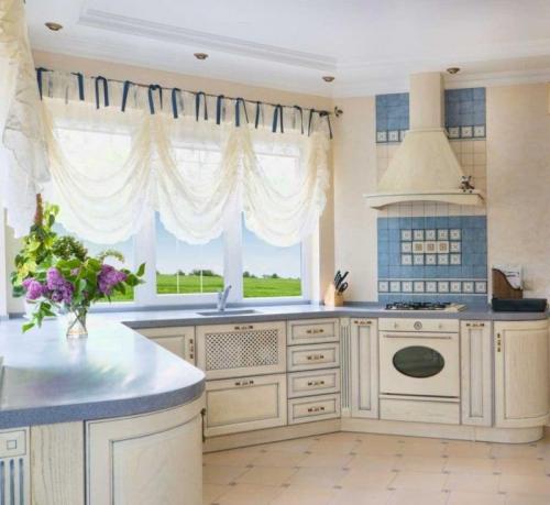 Шторы на кухню 2019 современные. Разновидности штор для кухни