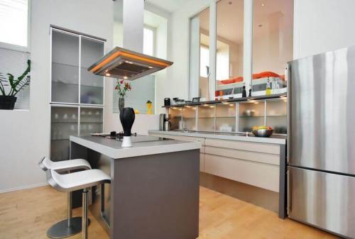 Вытяжка на кухню, какая лучше. Тип корпуса