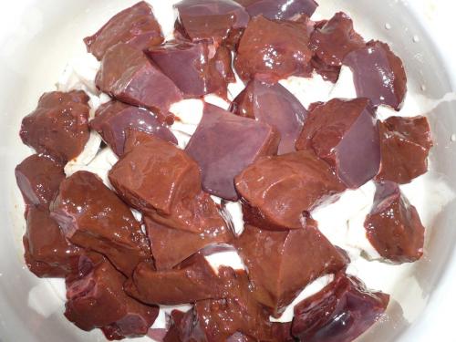 Как вкусно приготовить говяжью печень. Как приготовить печень говяжью на сковороде, чтобы она была мягкой и вкусной?