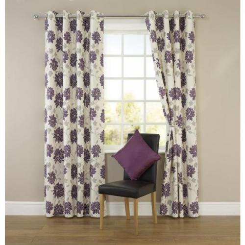 Шторы для маленькой спальни. Шторы в комнате с двумя окнами