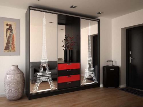 Шкаф в прихожую узкий. Модели узких шкафов для прихожей, какие лучше