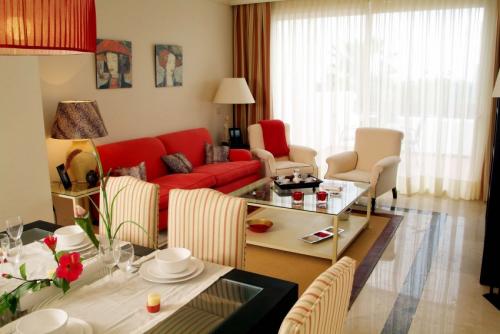 Гостиная кабинет зонирование. Зонирование гостиной – методы и дизайнерские секреты современного обустройства помещений (110 фото)