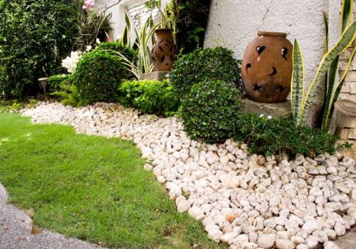 Оформление цветников и клумб. Оформление клумбы камнем