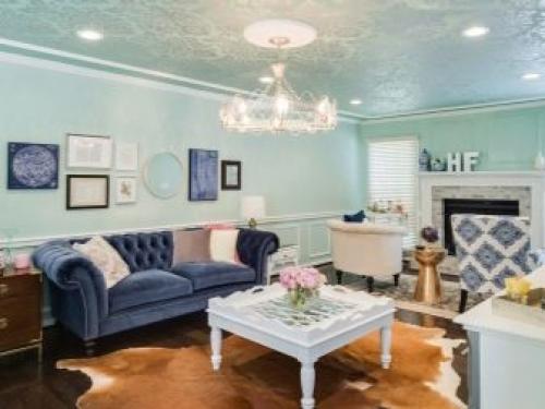 Гостиная в белых тонах. Что дает белый цвет в гостиной 23