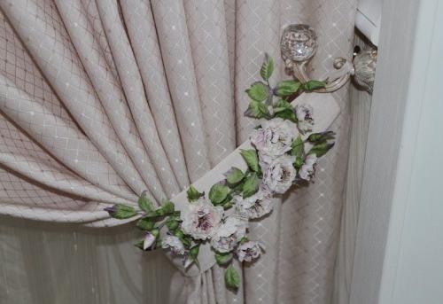 Как красиво повесить шторы в гостинной. Как красиво повесить шторы? (11 фото)