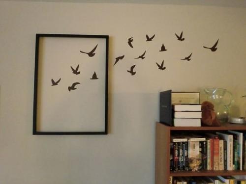 Что повесить на стену в гостиной. 5 крутых идей декорировать пустую стену в гостиной