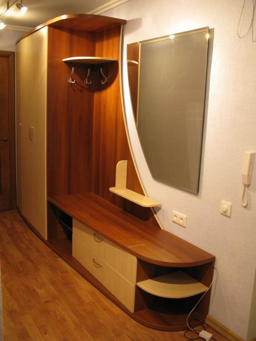 Угловые шкафы в прихожую. Угловая прихожая – обзор лучших вариантов оформления прихожей стильным интерьером (85 фото)