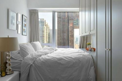 Как оформить спальню маленькую. Как обставить маленькую спальню мебелью? 14