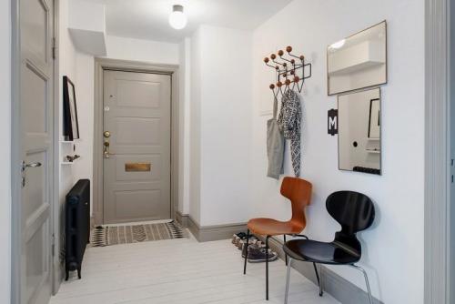 Интерьер прихожая в хрущевке. В каком стиле следует делать узкий коридор в хрущевке 18