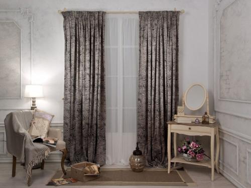 Тюль под синие шторы. Правила сочетания цветов