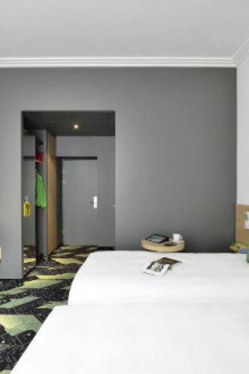 Дизайн однокомнатной квартиры для семьи с ребенком. Из одной комнаты – две