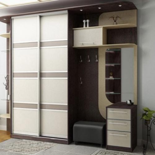 Большой шкаф в прихожую. Интерьер прихожей со шкафом-купе фото 04