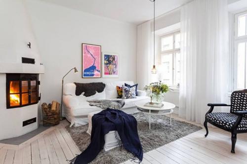 Гостиная в белом цвете. Что дает белый цвет в гостиной 18