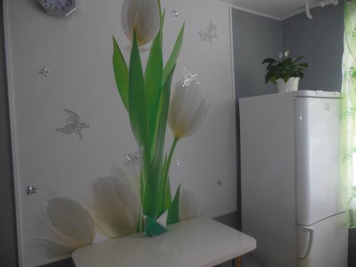 Обои на стены на кухню. Материал обоев для кухонных стен