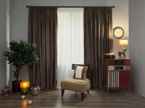Шторы в гостиную 2019. Сдержанные или однотонные раскраски