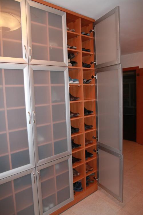 Шкаф купе с обувницей в прихожую. С чего следует начинать?