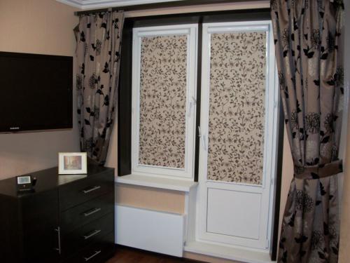 Дизайн штор для окна с балконной дверью. 5 способов красиво оформить окно с балконной дверью