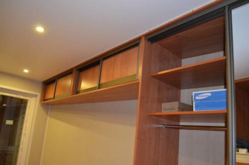 Антресоли в прихожей. Антресоль в прихожей — подбор вариантов и материал изготовления