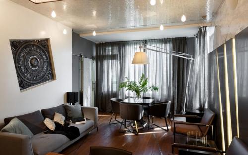 Шторы на большое окно в зал. На что обратить внимание при выборе штор для гостиной 09 Шторы на большое окно в зал. На что обратить внимание при выборе штор для гостиной 09