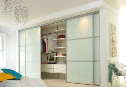 Шкафы современные в спальню. Виды моделей