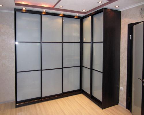 Шифоньер в спальню угловой. Обзор угловых шкафов купе для спальни, как выбрать