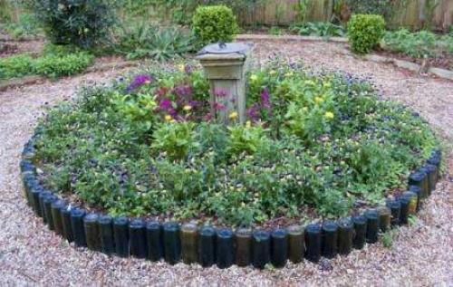 Клумбы и цветники своими руками на даче. Ограждение для клумбы