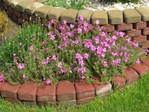 Клумбы и цветники своими руками на даче. Ограждение для клумбы