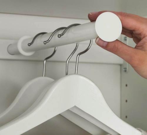 Шкаф в угол спальни. Приспособления для удобного хранения