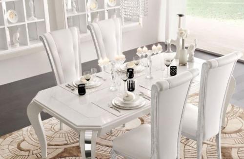 На кухне на столе. Материалы для кухонного стола