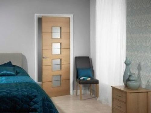 Оформление дверного проема без двери шторами. Как выбрать декоративные шторы в дверной проем? 09