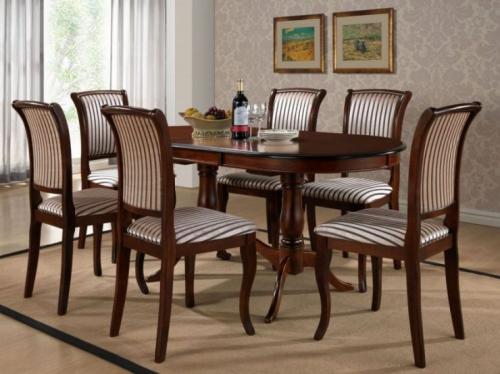 На кухне на столе. Материалы для кухонного стола