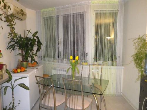 Шторы на кухню веревочные. Содержание