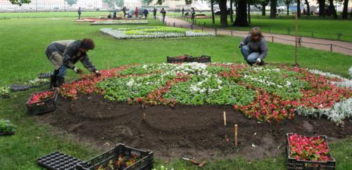 Как оформить цветники на даче просто и красиво своими руками. Клумба своими руками из подручных материалов 11 Как оформить цветники на даче просто и красиво своими руками. Клумба своими руками из подручных материалов 11