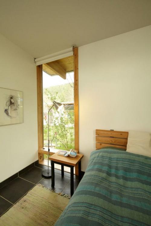 Шторы для маленькой спальни. Занавески в спальню: фото вариантов для маленькой комнаты