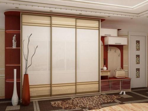 Шкаф купе для узкой прихожей. Разновидности