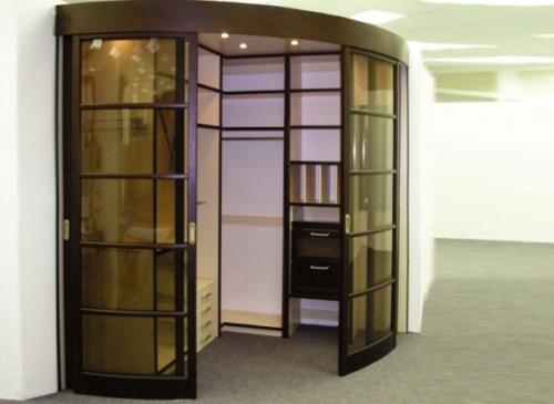 Встроенный шкаф угловой в комнату. Встроенный