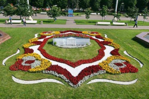 Клумба своими руками идеи. Цветники и клумбы своими руками из подручных материалов: фото и разновидности