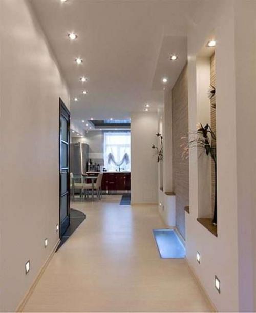 Дизайн узкого коридора прихожей. Освещение узкой прихожей