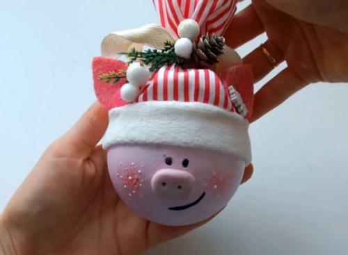 Новогодние игрушки своими руками 2019. Поделки на новый год своими руками – самое интересное и легкое